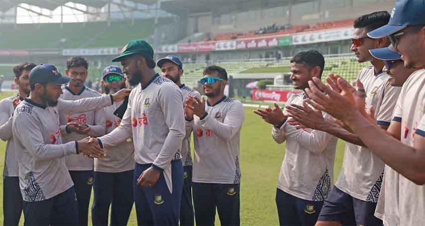 মিরপুর টেস্টে টস জিতে ব্যাটিংয়ের সিদ্ধান্ত টাইগারদের